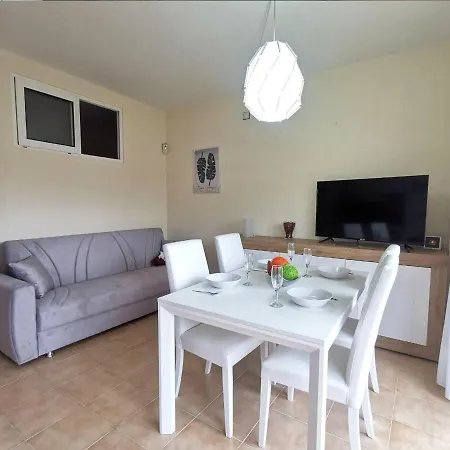 En El Centro De Con Piscina, Terraza Y Cerca De La Playa - Es-209-45 Apartman *