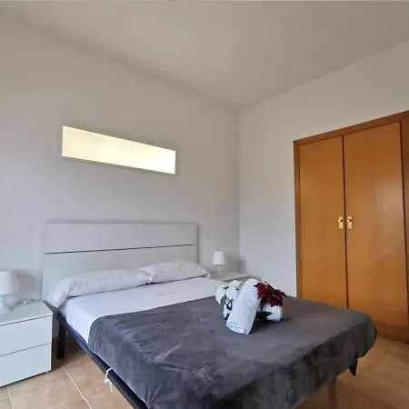 Apartment En El Centro De Con Piscina, Terraza Y Cerca De La Playa - Es-209-45 *