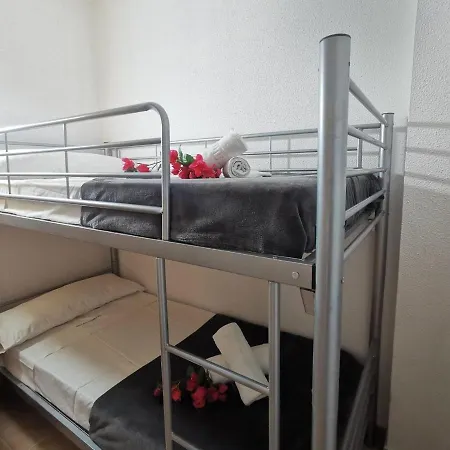 Apartman En El Centro De Con Piscina, Terraza Y Cerca De La Playa - Es-209-45